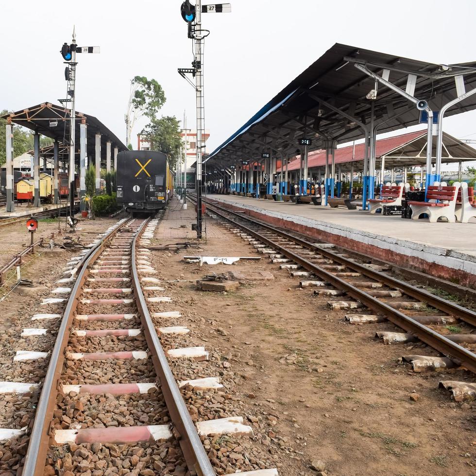Kalka, Haryana, India May 14 2022 - View of Toy train Railway Tracks from the middle during daytime near Kalka railway station in India, Toy train track view, Indian Railway junction, Heavy industry photo