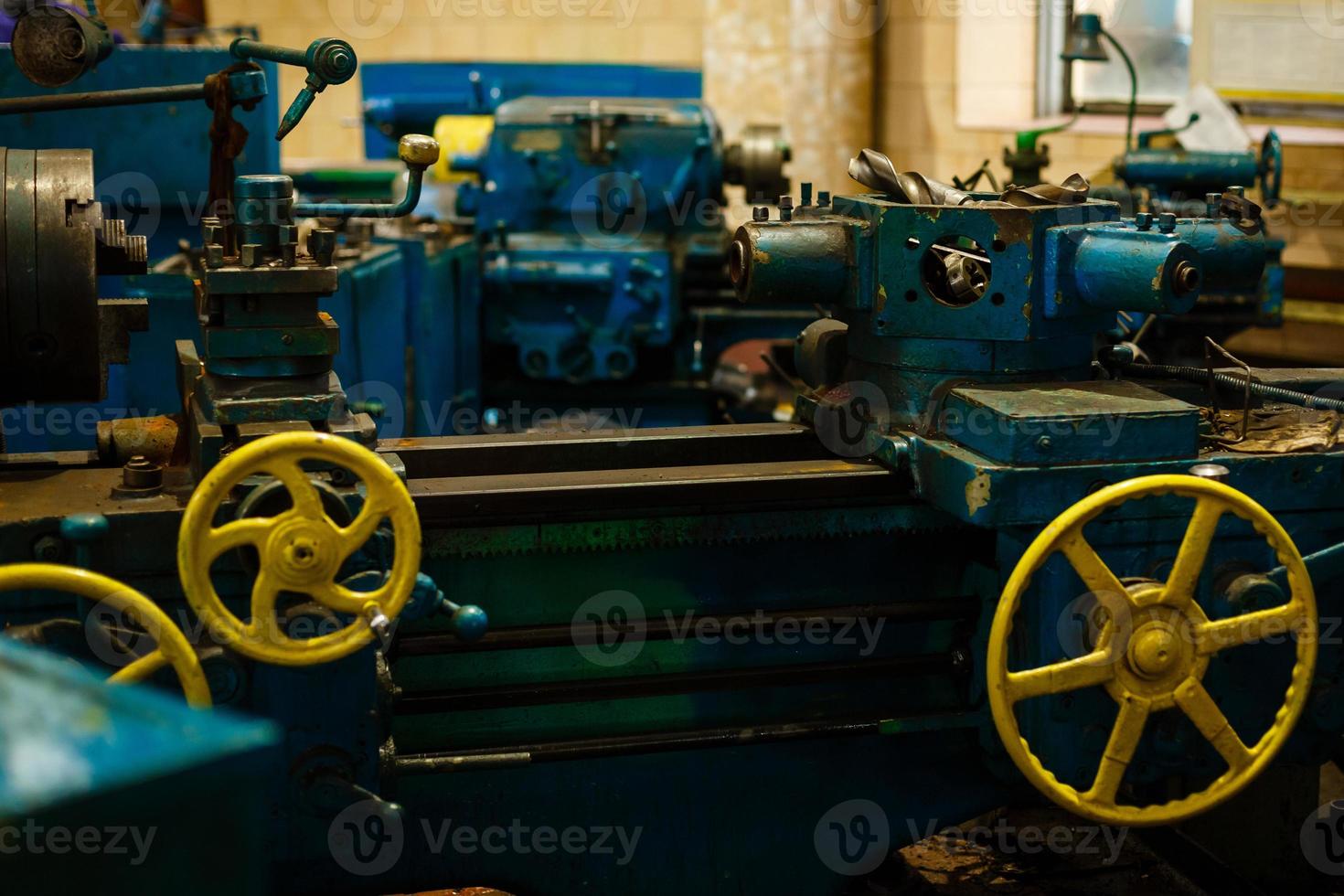 Old metalwork lathe photo