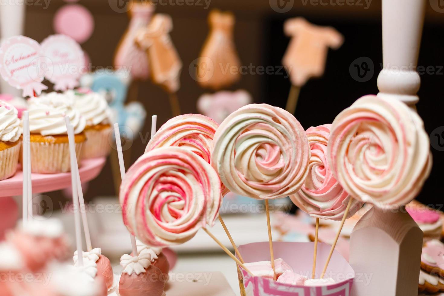 candy bar in pink colors for children's birthday photo