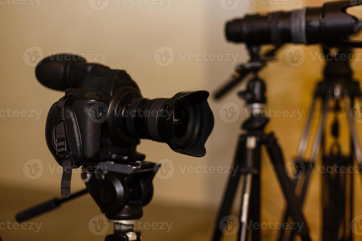 Photographic works, photograph, tripod camera photo