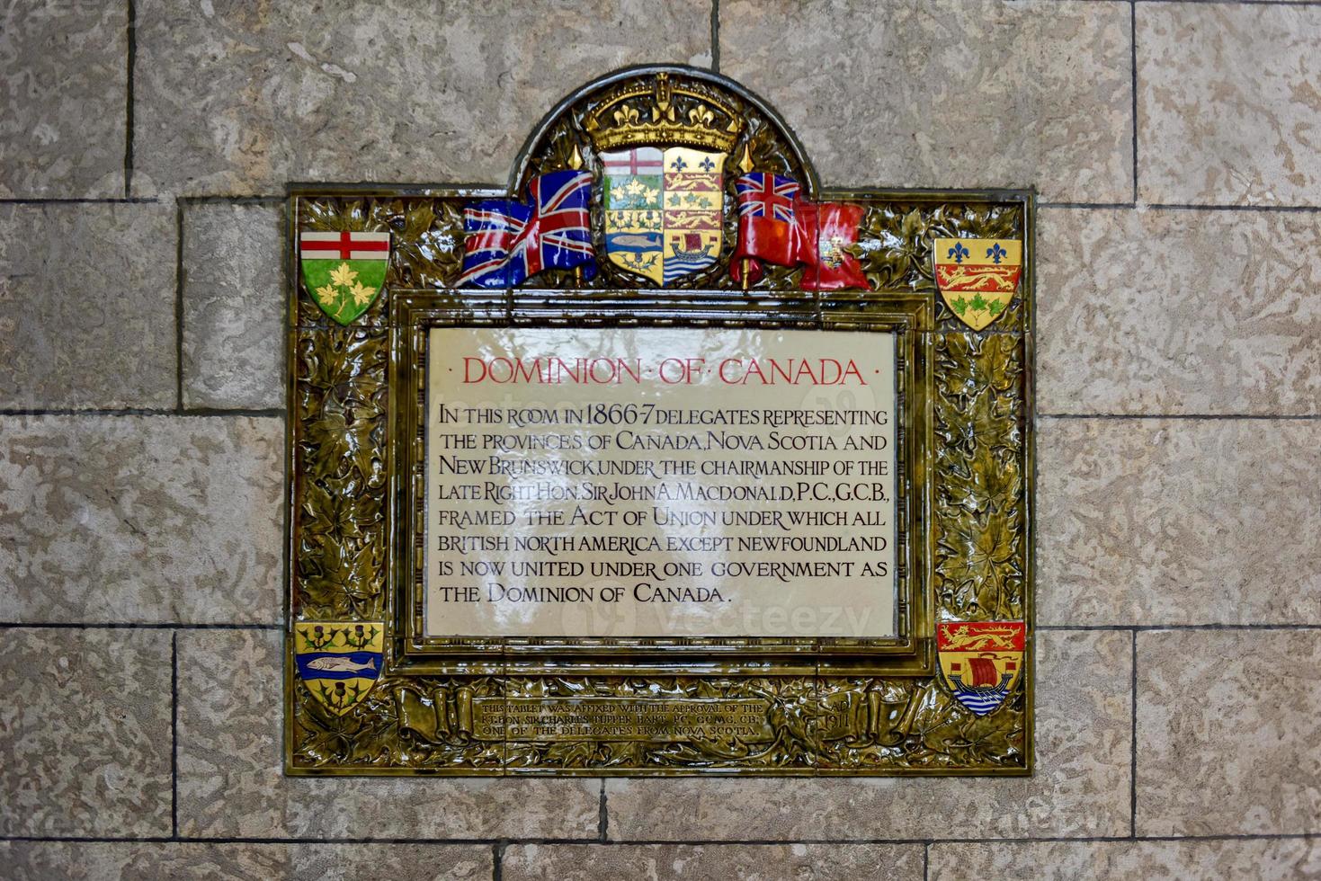 dominio de canadá placa en el parlamento de canadá ottawa foto