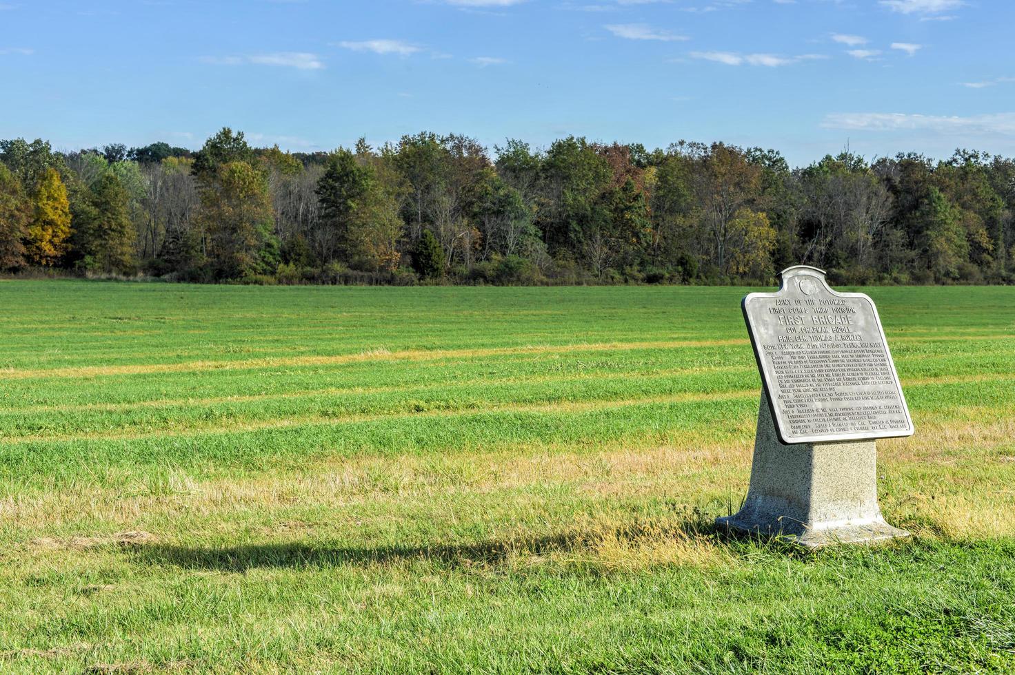 Memorial Monument, Gettysburg, PA photo