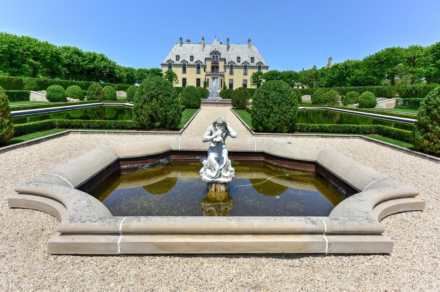 Oheka Castle Grounds, Huntington, USA 2022 photo