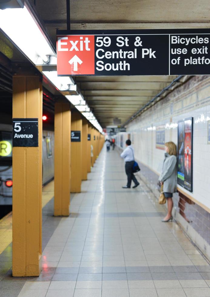 estación de metro quinta avenida, nueva york foto