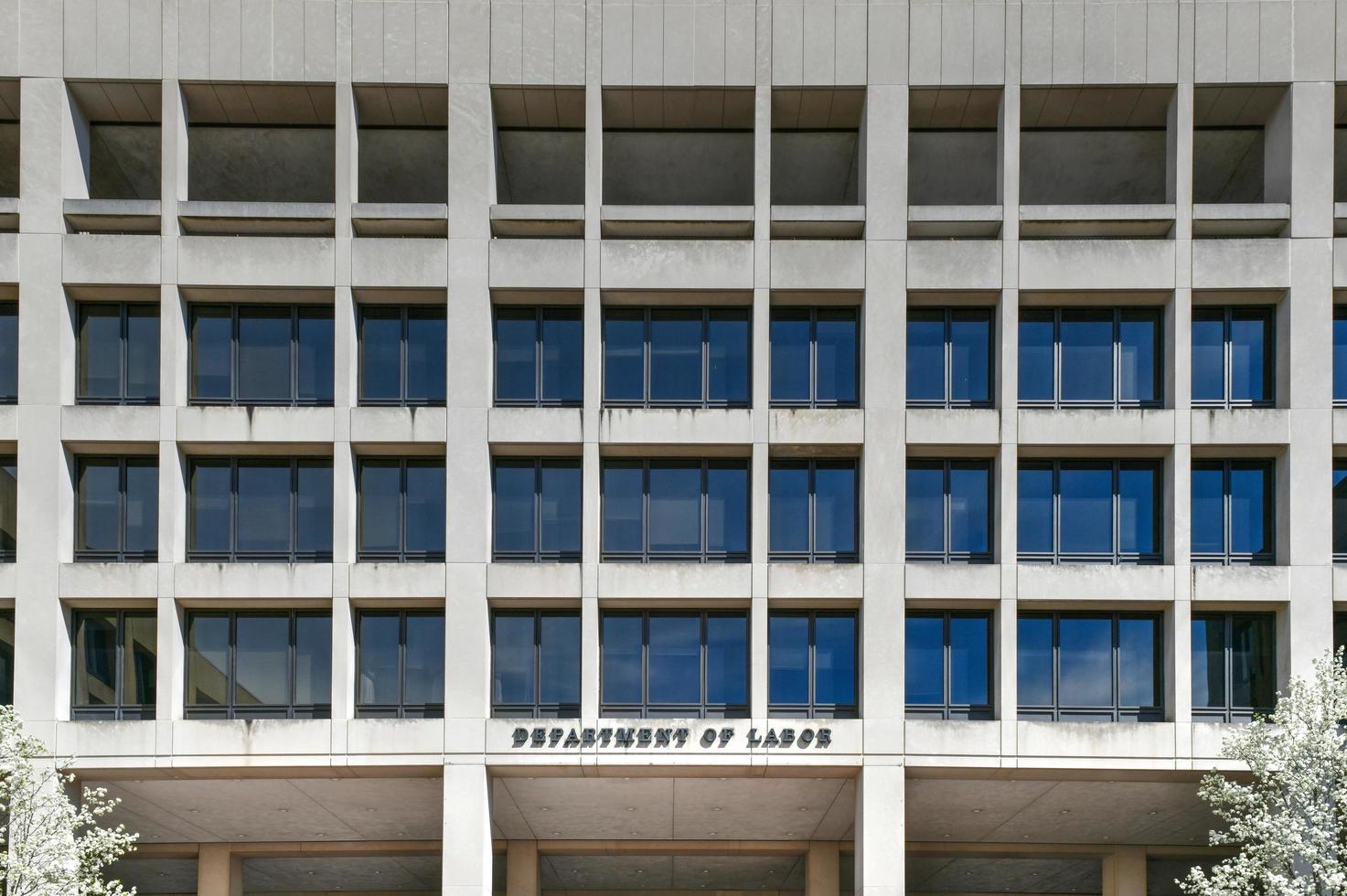 el edificio del departamento de trabajo de frances perkins es la sede del departamento de trabajo cerca del capitolio de estados unidos foto