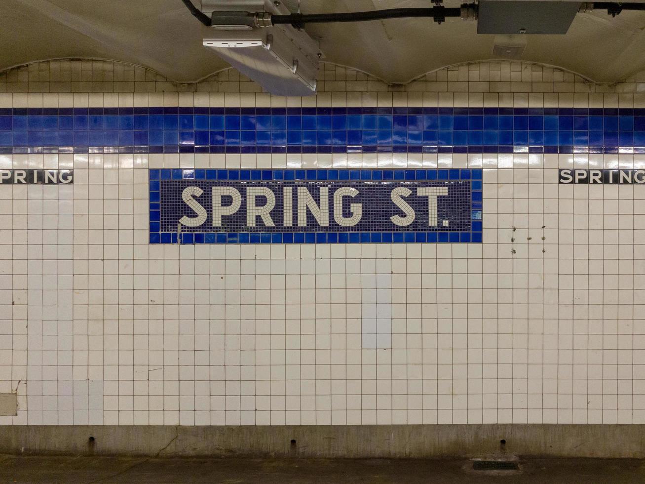 Spring Street Subway Station 17672385 Stock Photo at Vecteezy
