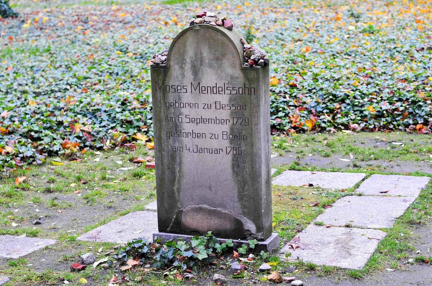 Grosse Hamburger Strasse Jewish Cemetery photo