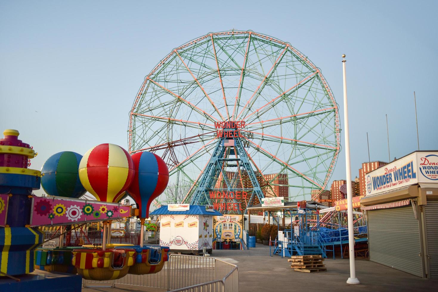 Wonder Wheel, Coney Island photo