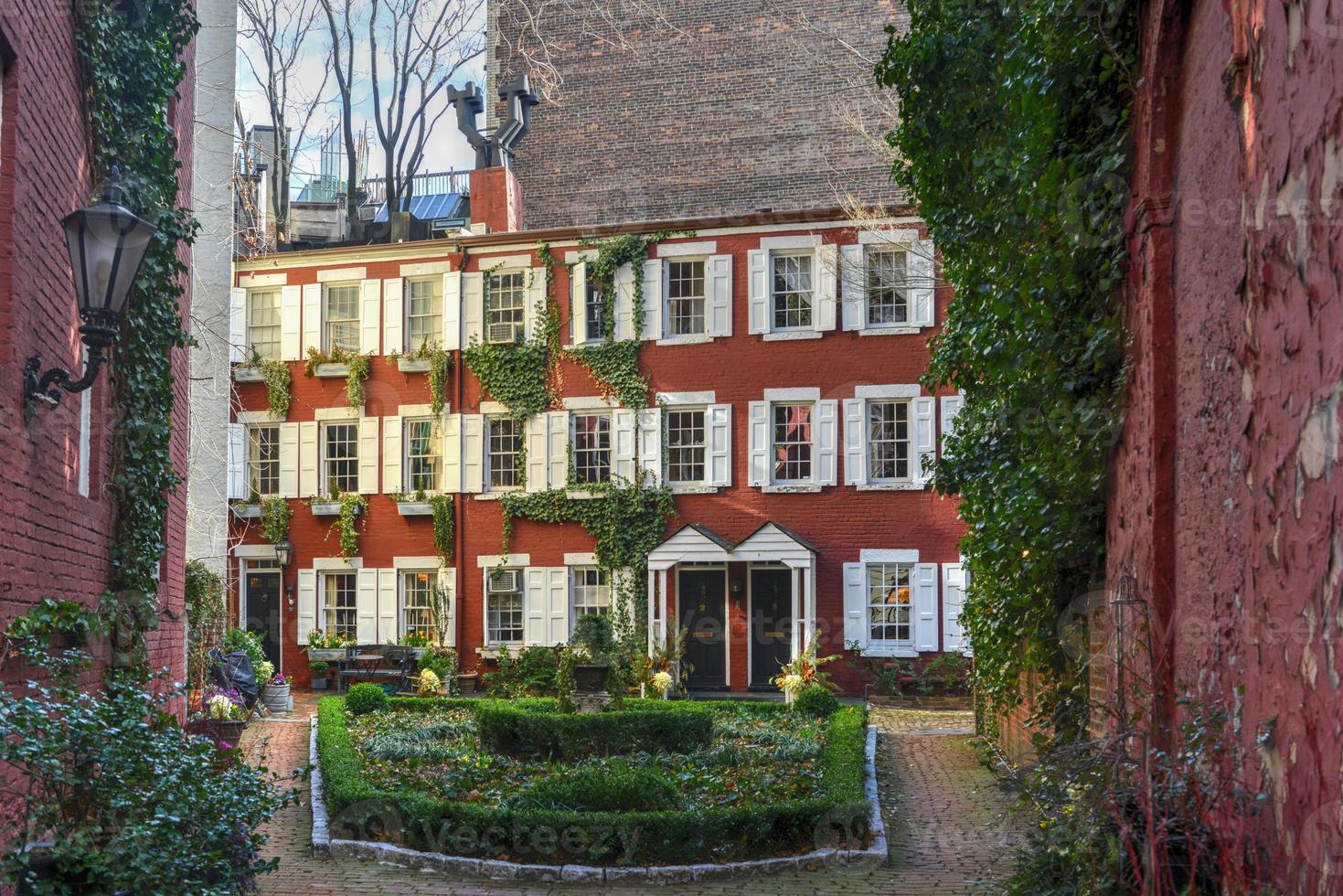 Grove Court un enclave privado en el barrio de Greenwich Village de Manhattan, Nueva York foto