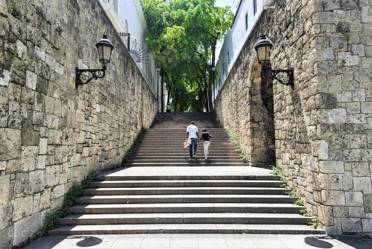 pasos de la calle el conde, santo domingo, republica dominicana foto