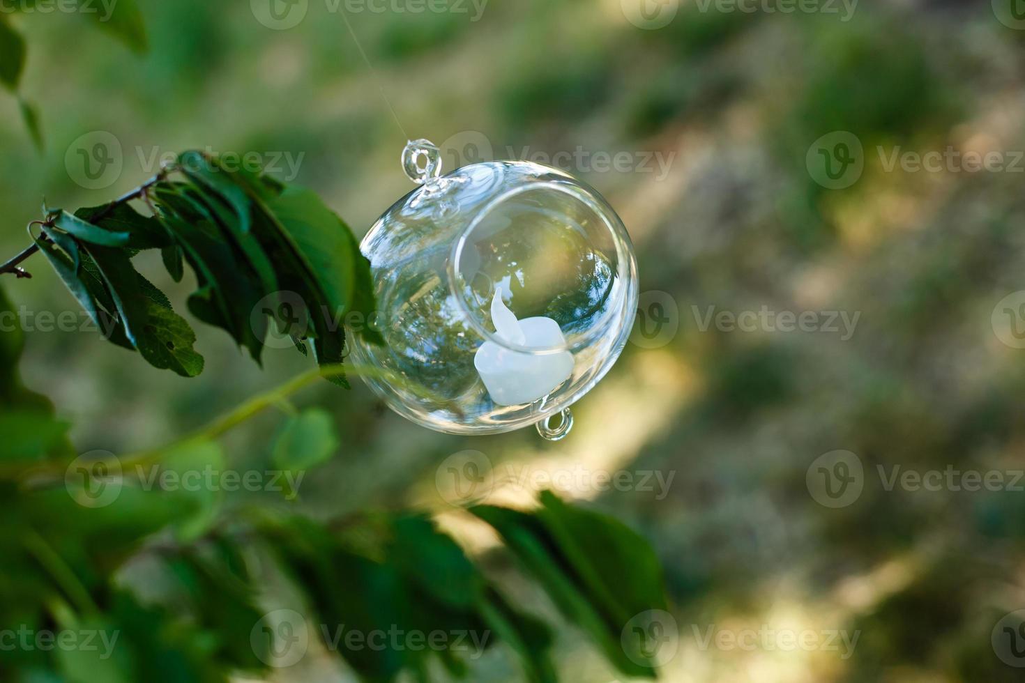 Original wedding floral decoration in the form of mini-vases and bouquets of flowers hanging from the ceiling photo