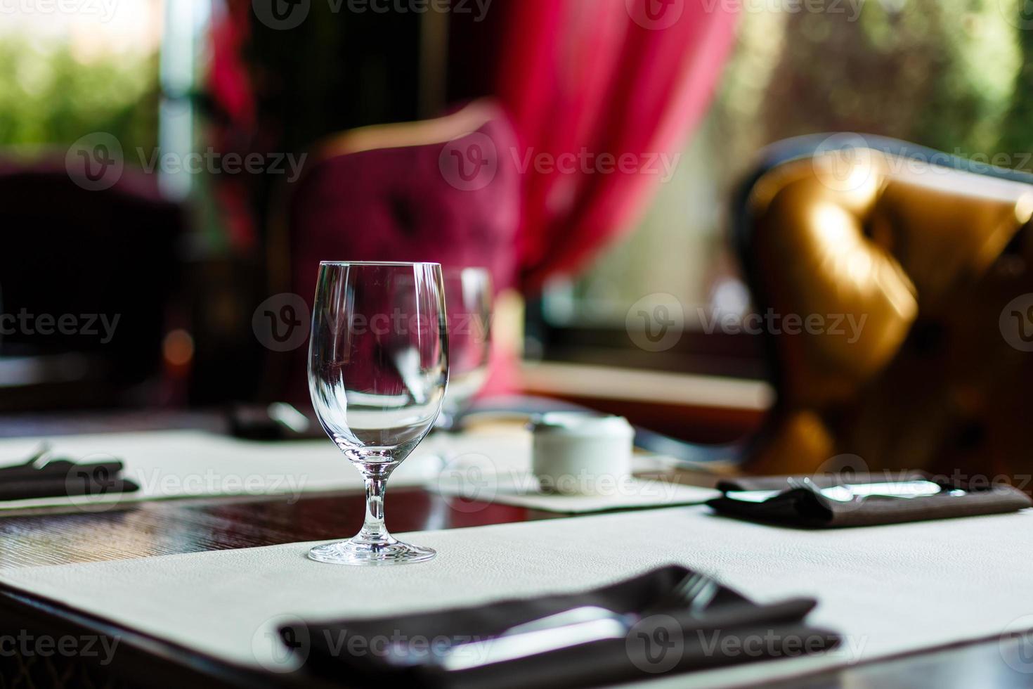 Empty glasses in restaurant Serving in the restaurant on the table photo