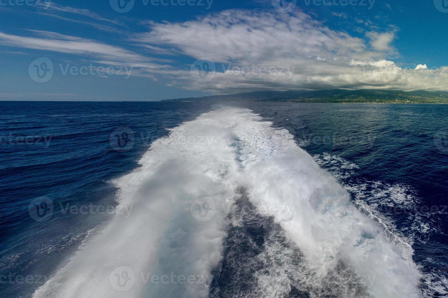 navegando en tahití polinesia francesa panorama foto