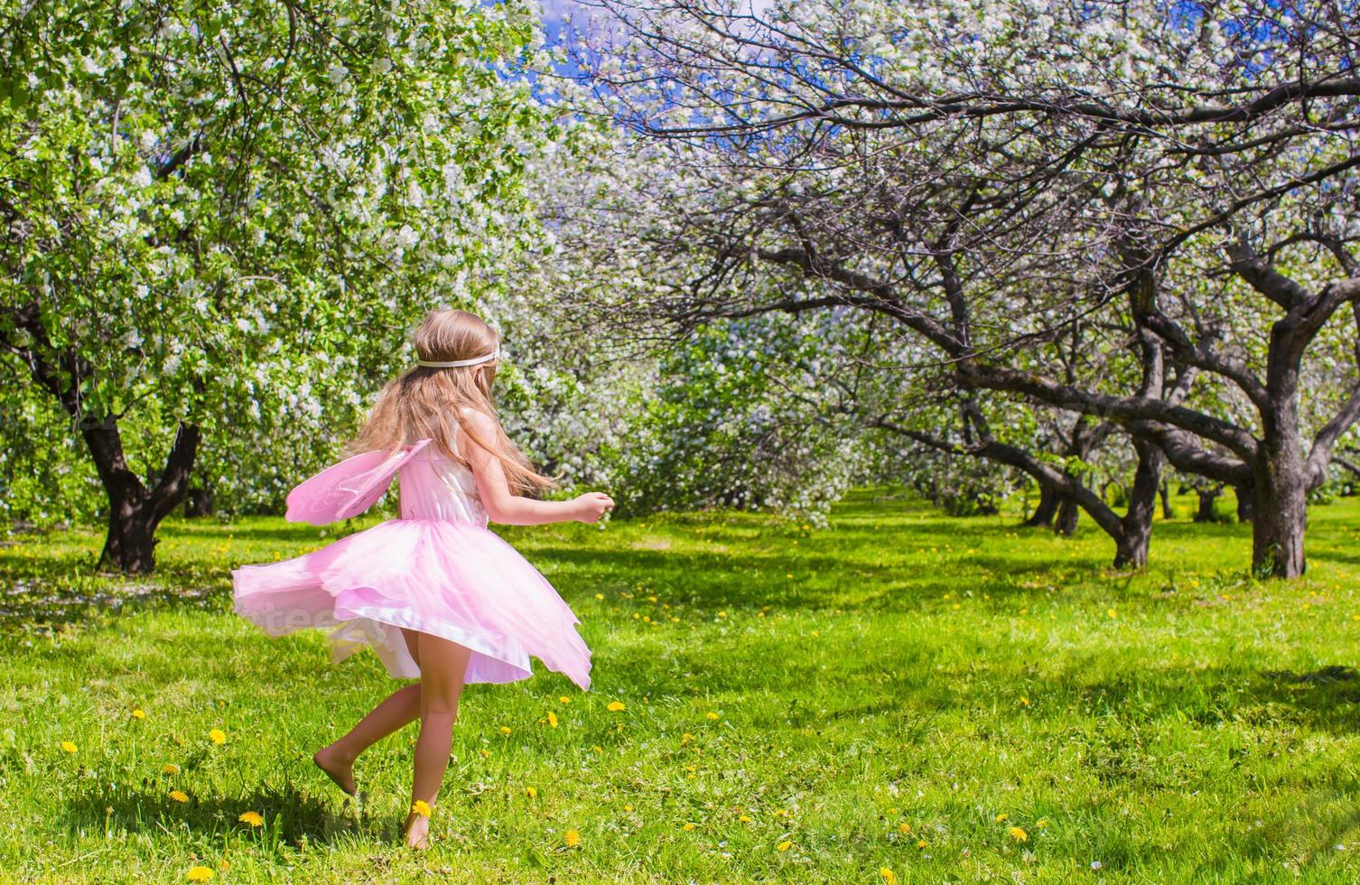 Adorable Little Girl Have Fun In Blossoming Apple Tree Garden 17712783 premium-photo-apple-on-a-tree-in-the-garden