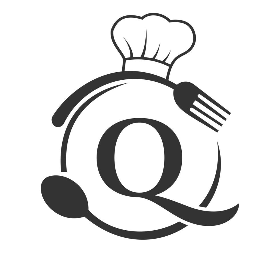 logotipo del restaurante en concepto de letra q con sombrero de chef, cuchara y tenedor para el logotipo del restaurante vector