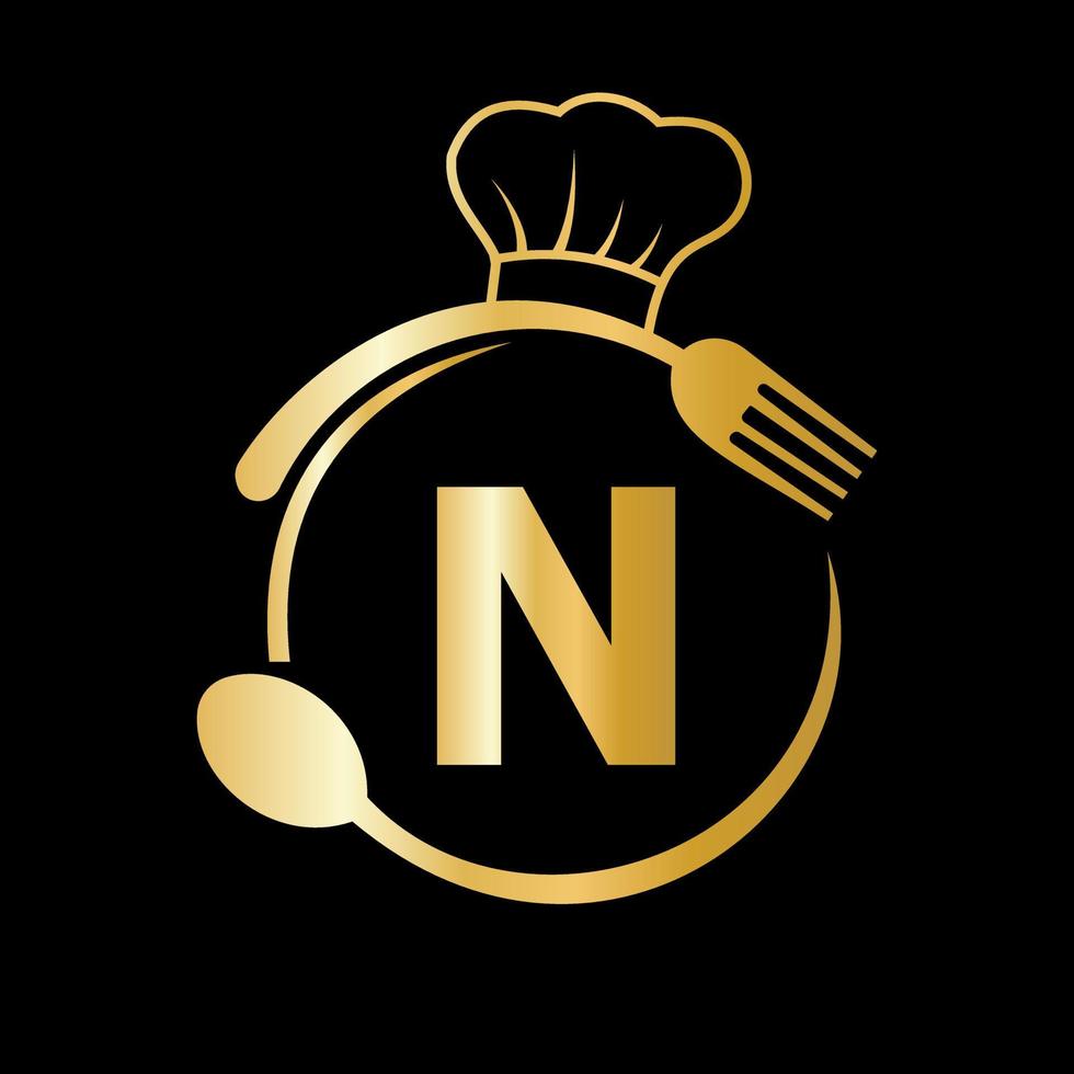 logotipo del restaurante en la letra n con sombrero de chef, símbolo de cuchara y tenedor para letrero de cocina, icono de café, restaurante, vector de negocio de cocina