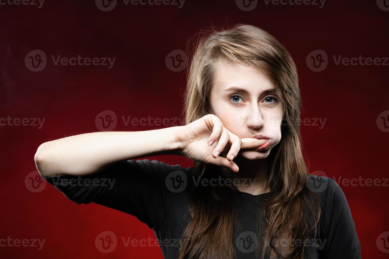 retrato de una joven mujer emocional foto