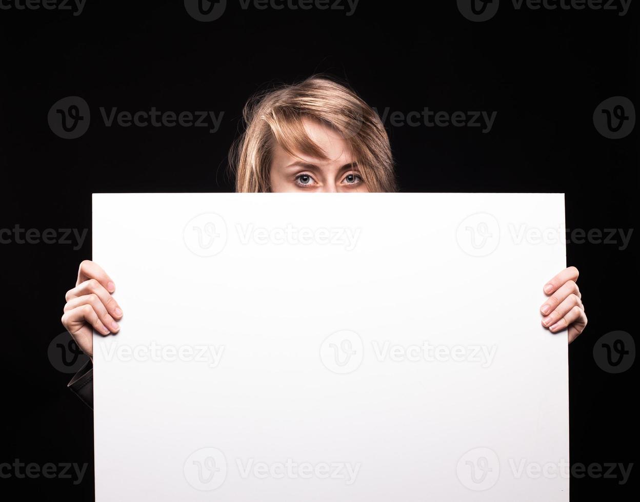 retrato de una joven mujer emocional foto