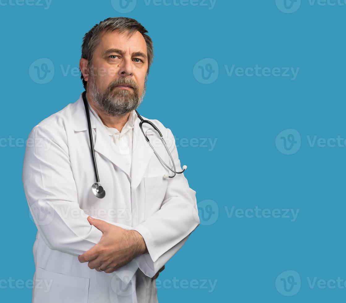 retrato de un médico con estetoscopio foto