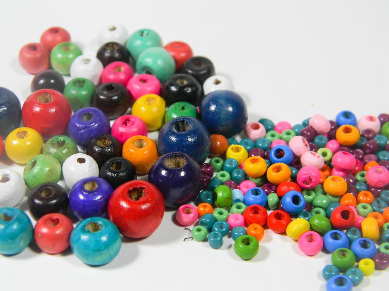 beads and pearls to put together jewelery photo