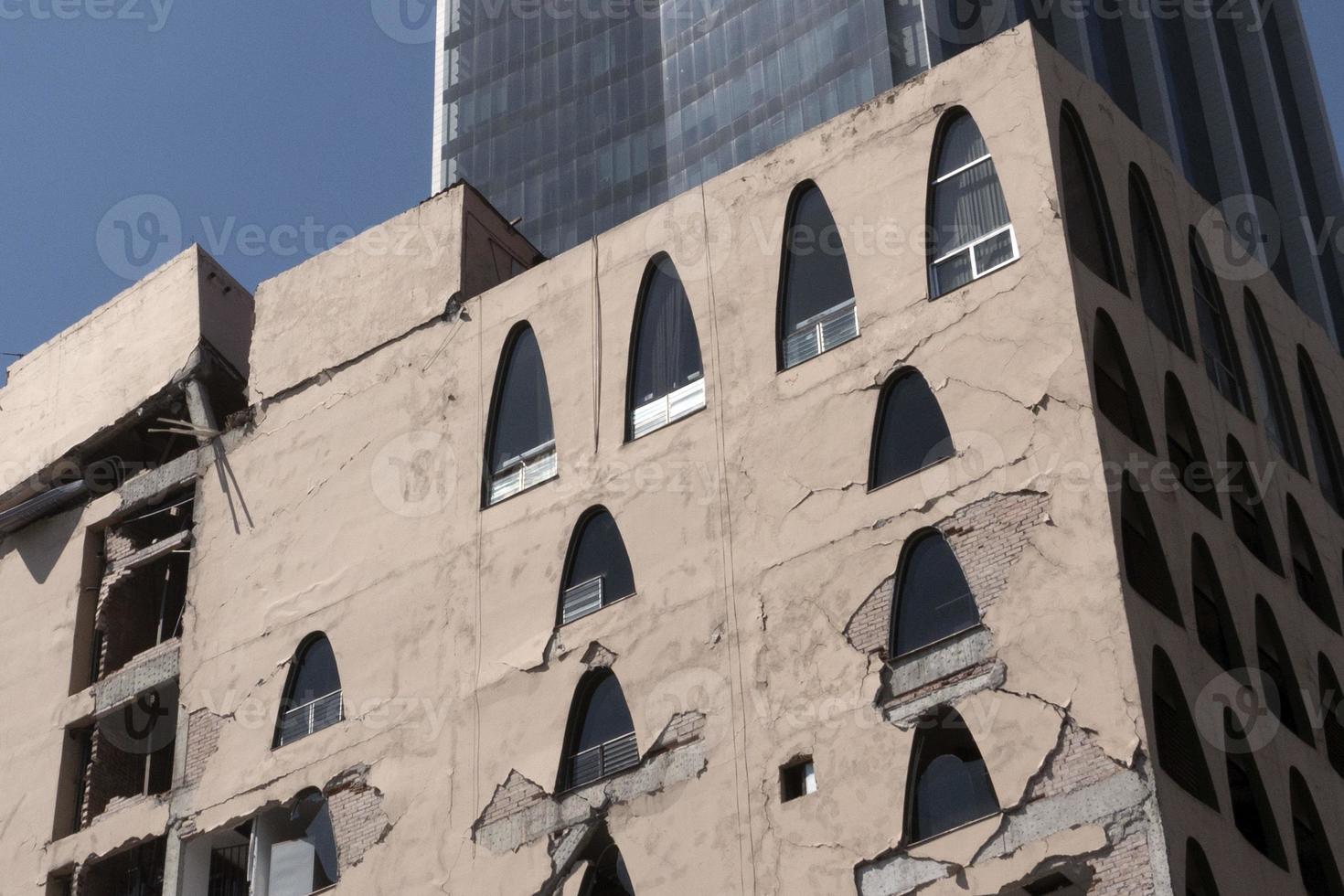 Mexico City damaged building after 2017 earthquake photo