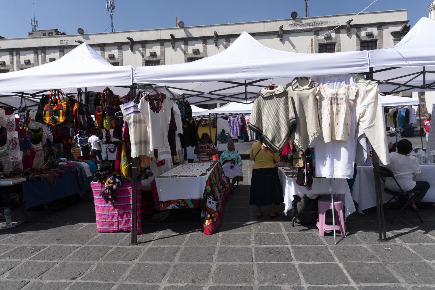 ciudad de méxico, méxico - 5 de noviembre de 2017 - mercado de la plaza de santo domingo foto