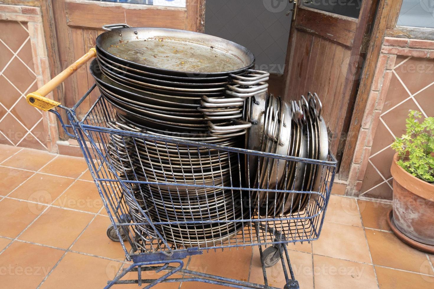 Valencia paella many empty pans photo