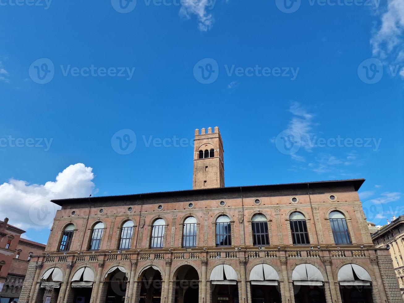 bolonia piazza maggiore vista a la plaza foto