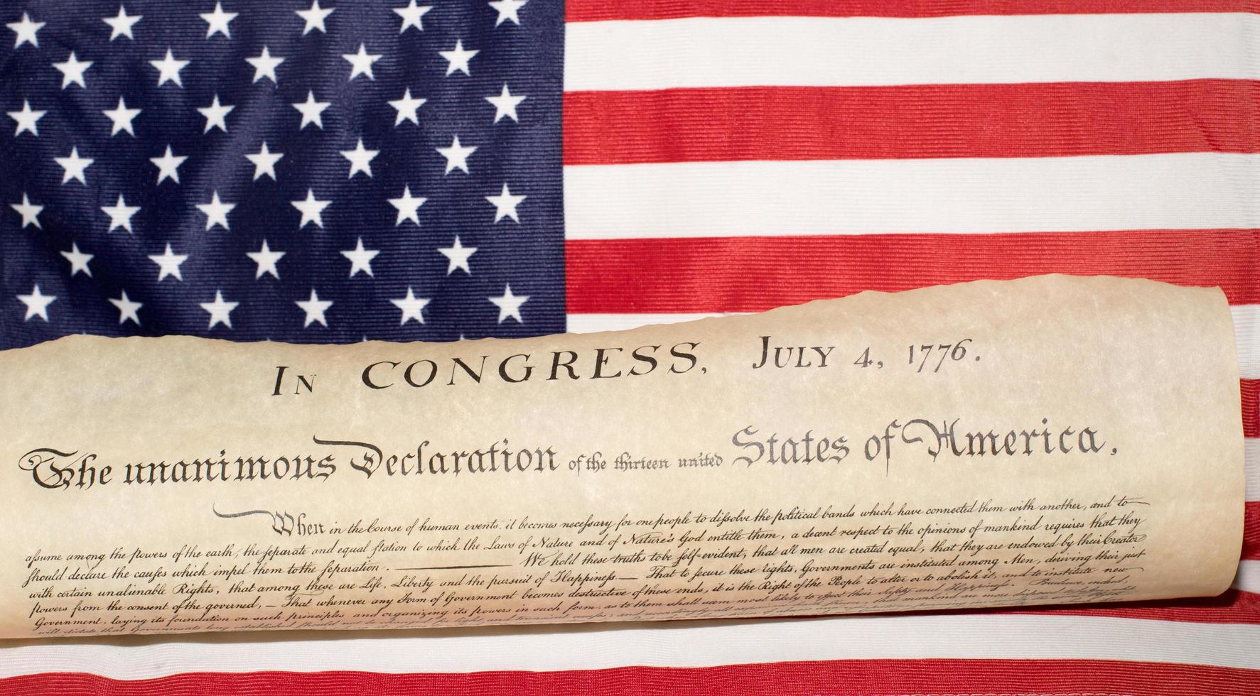 declaración de independencia el 4 de julio de 1776 en la bandera de estados unidos foto