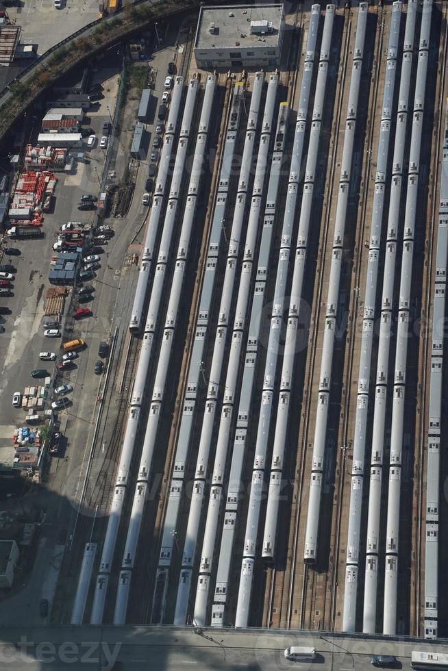 muchos trenes vista aérea superior en estados unidos nueva york foto