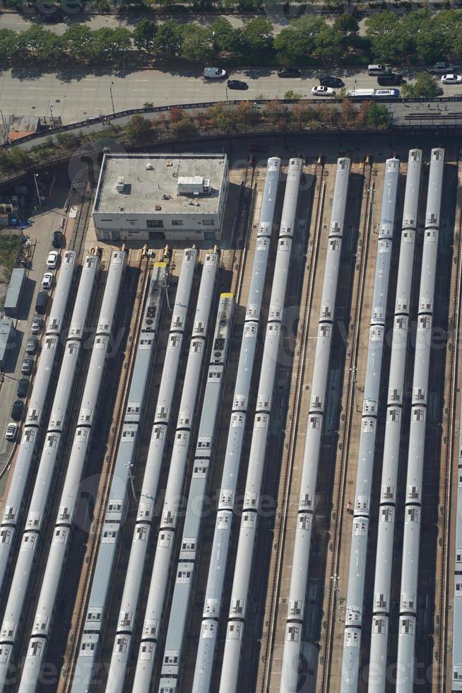 muchos trenes vista aérea superior en estados unidos nueva york foto