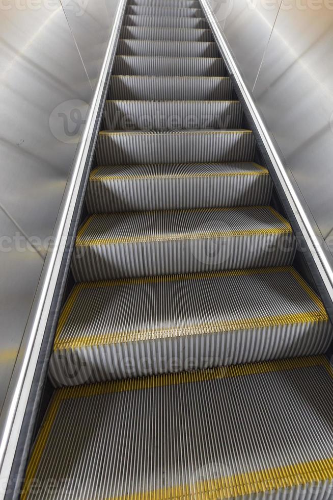 Escalera mecánica del metro de Washington DC foto