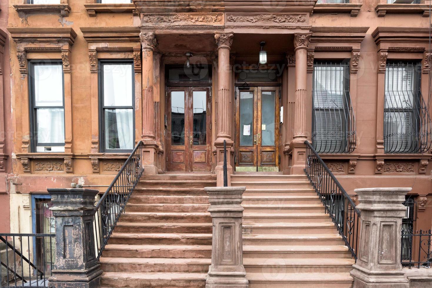 Harlem Houses in New York City 18754176 Stock Photo at Vecteezy