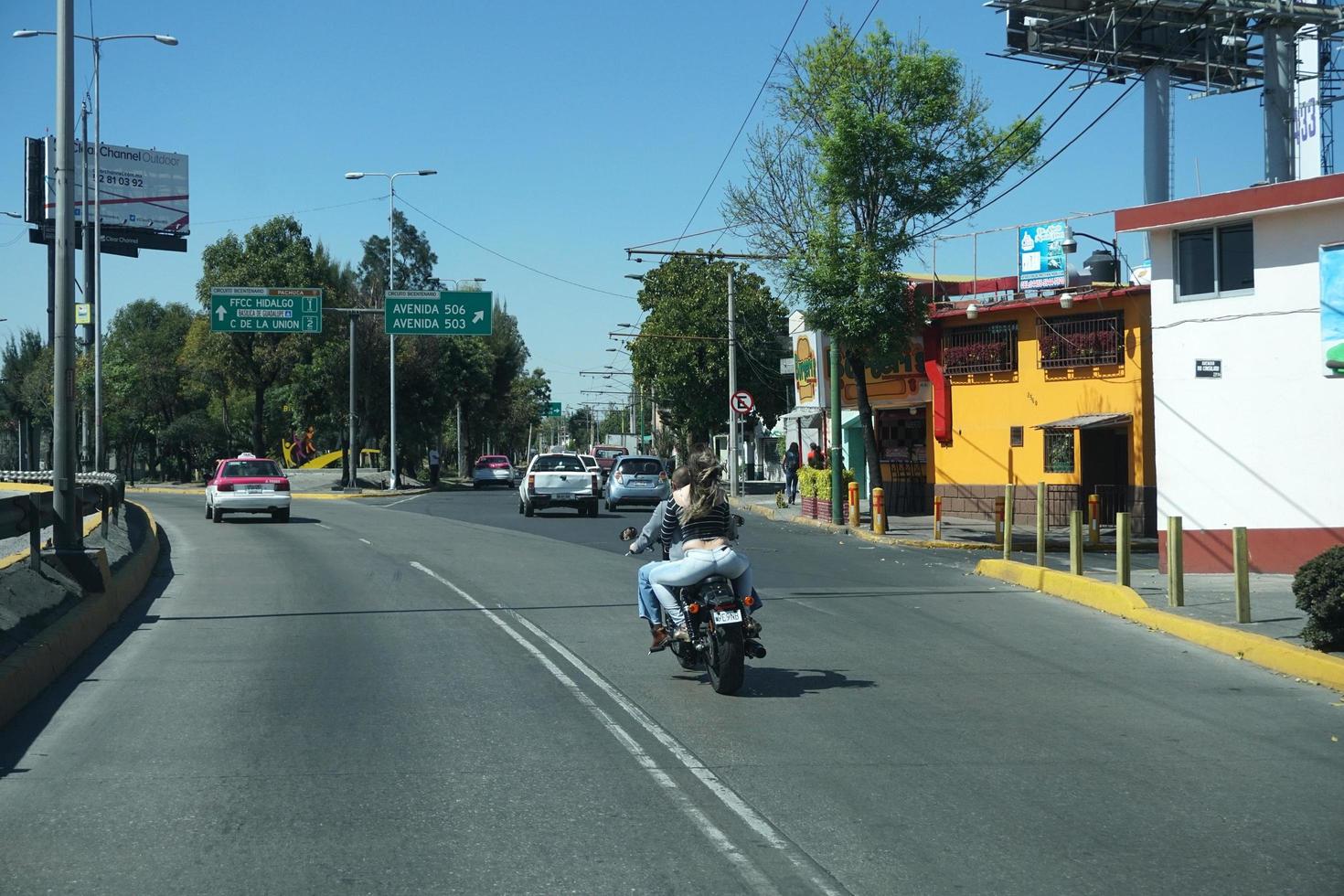 ciudad de méxico, méxico - 5 de noviembre de 2017 - tráfico congestionado de la capital de la metrópoli mexicana foto