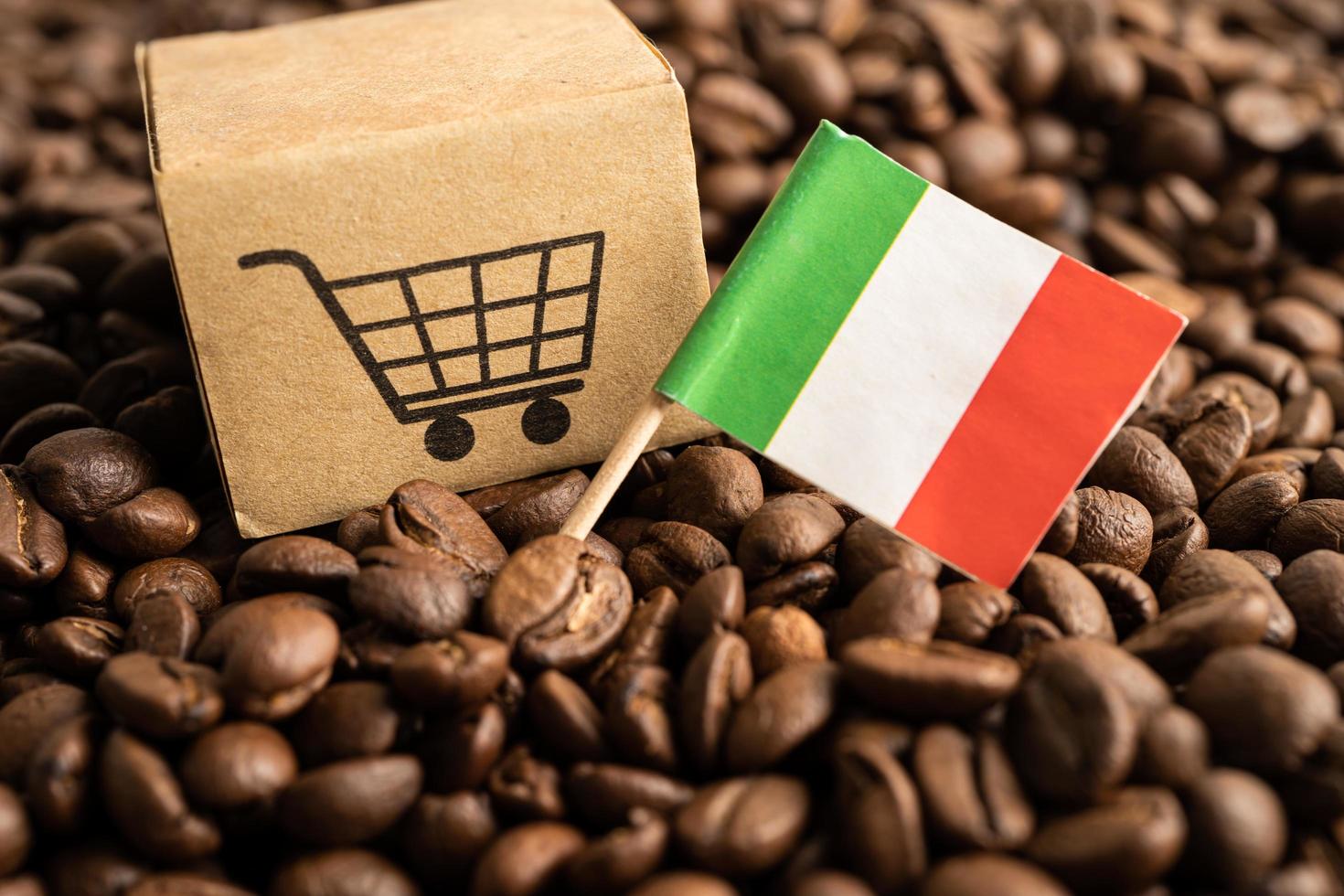 bandera de italia en grano de café, concepto de comercio en línea de comercio de importación y exportación. bandera en grano de café, comercio de importación y exportación concepto de comercio en línea. foto