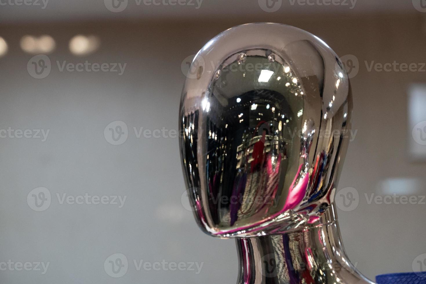 Silver woman mannequin head detail photo