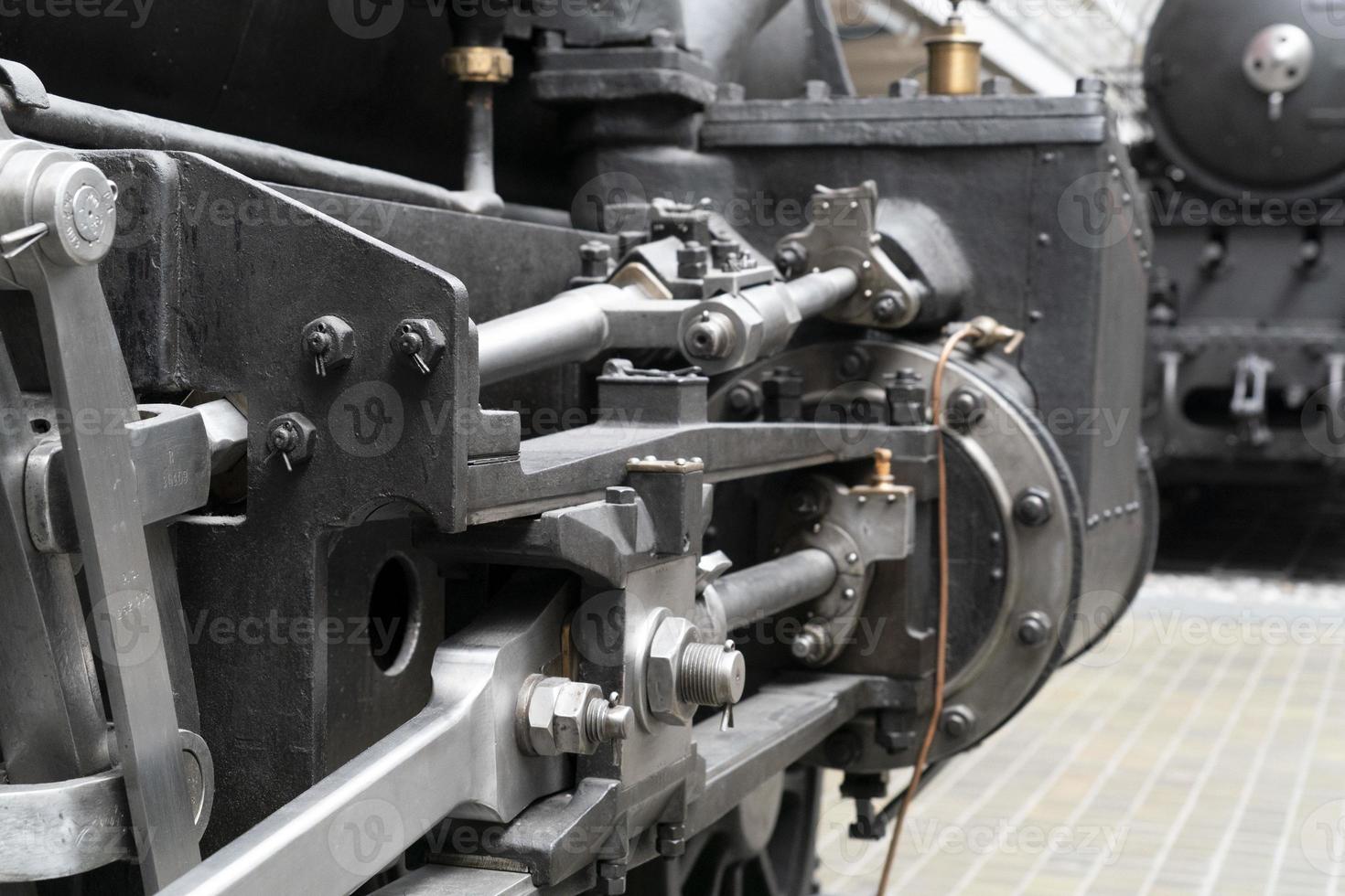 detalle de las ruedas del antiguo tren de vapor foto