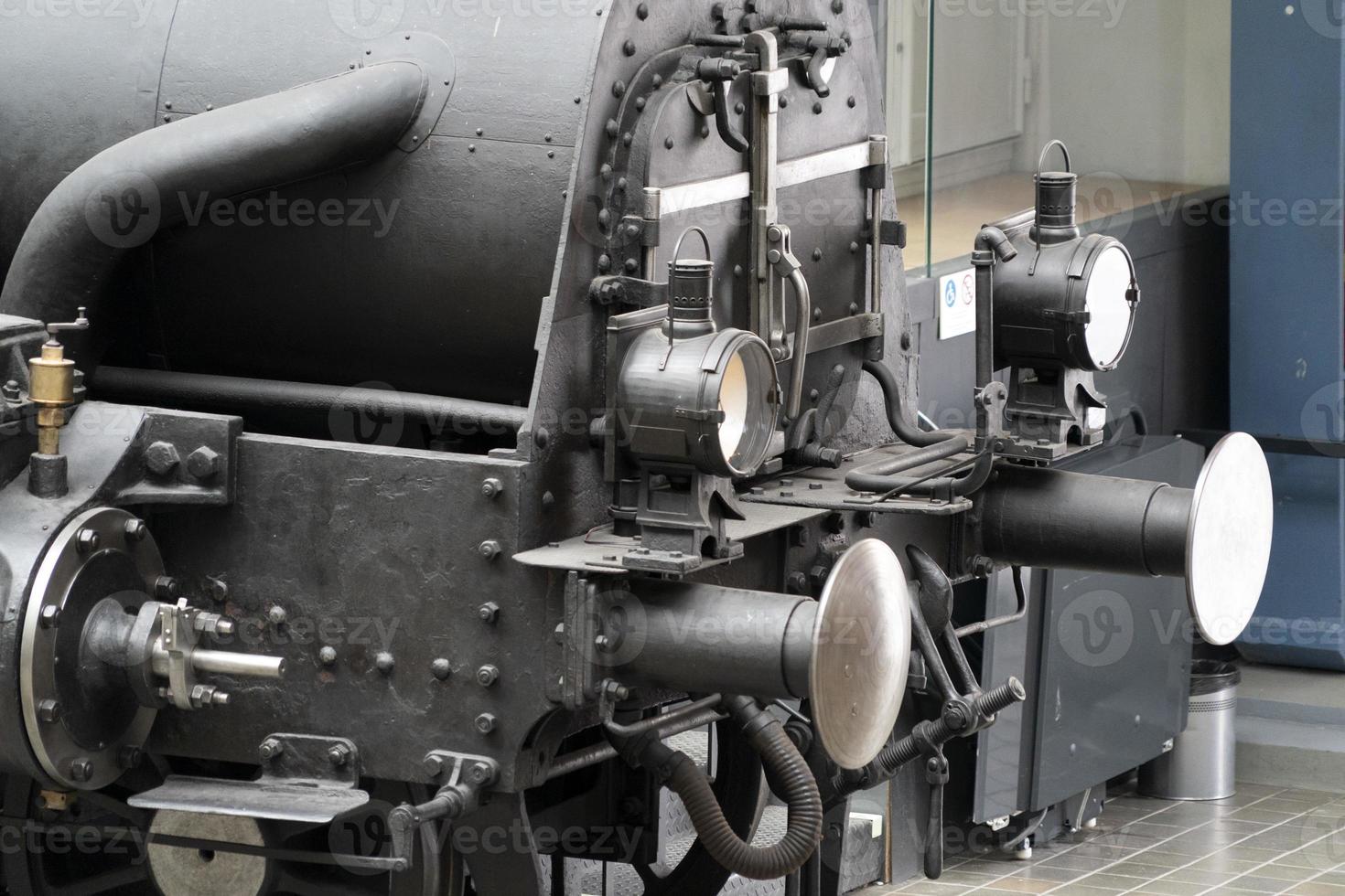 detalle de las ruedas del antiguo tren de vapor foto