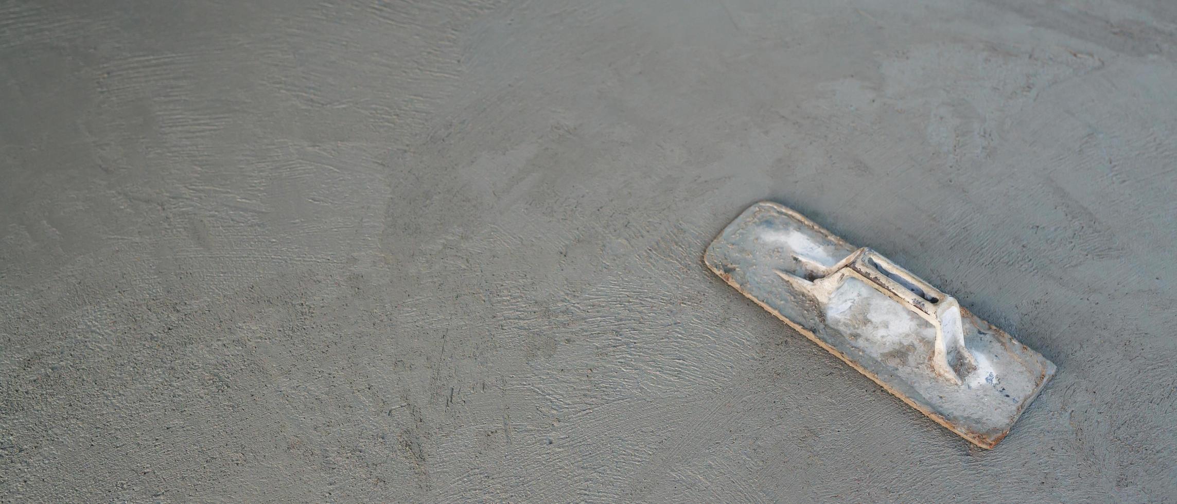 concrete mix It is the introduction of cement, stone, sand and water, as well as added chemicals photo
