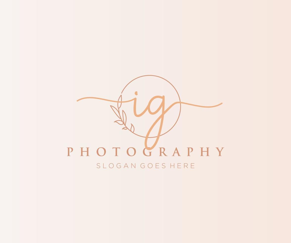 logotipo femenino ig inicial. utilizable para logotipos de naturaleza, salón, spa, cosmética y belleza. elemento de plantilla de diseño de logotipo de vector plano.