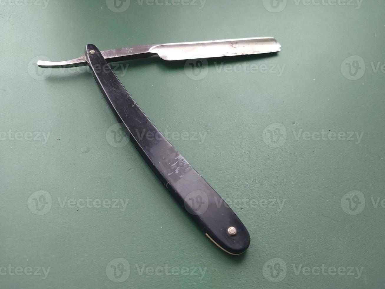 Rero straight razor for shaving photo