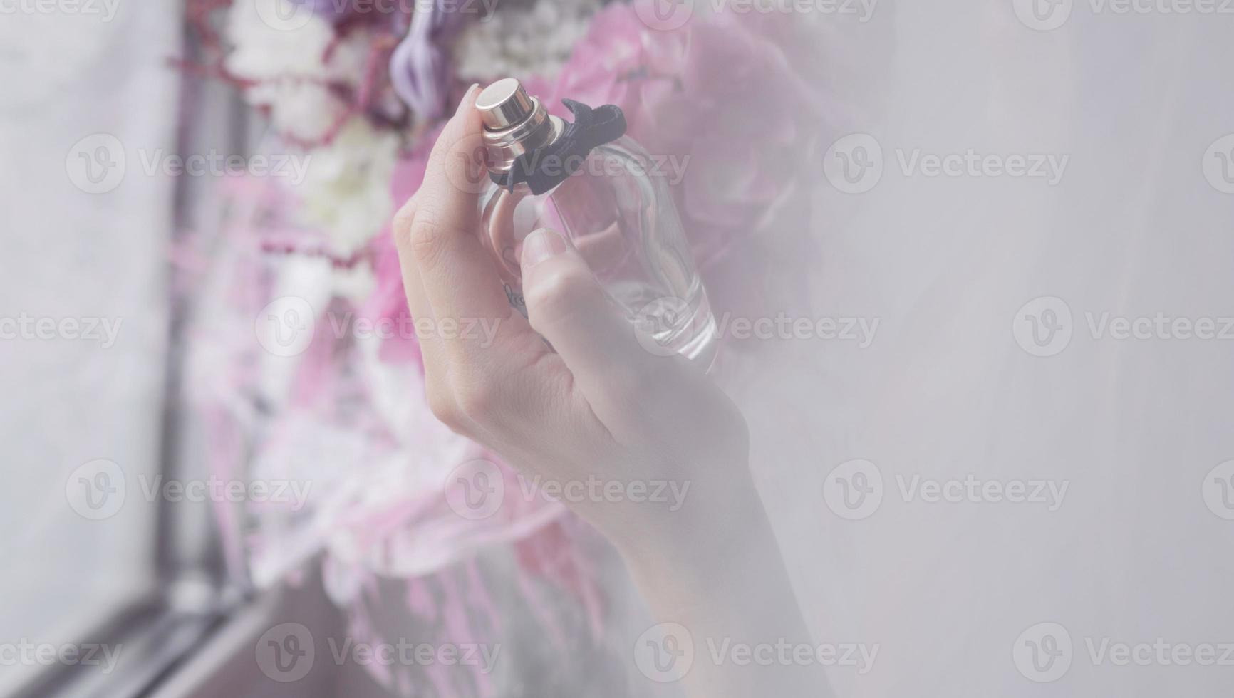 bottle of women's perfume photo