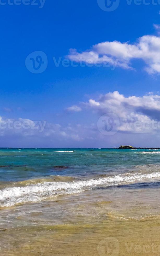 playa caribeña tropical agua clara turquesa playa del carmen méxico. foto