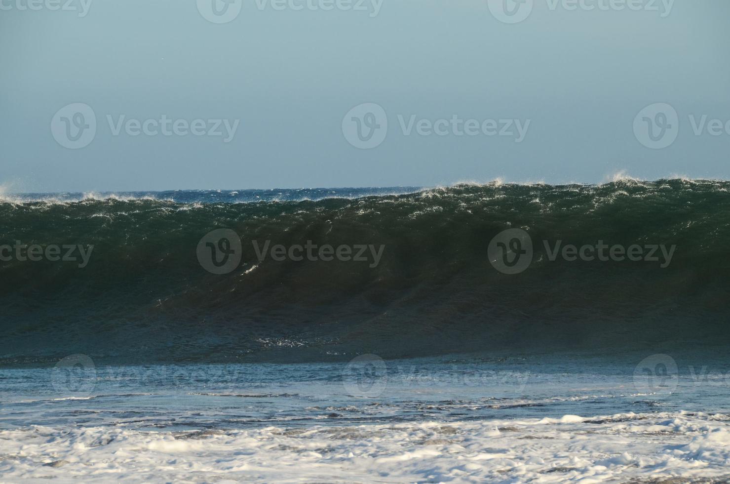 Huge sea waves photo