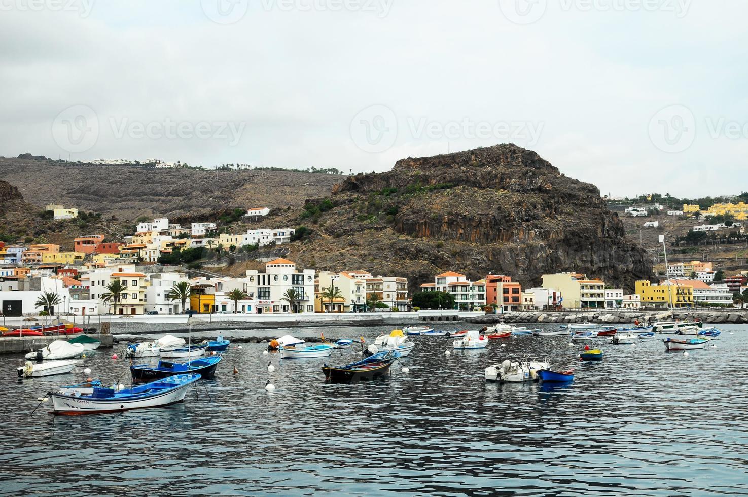 barcos en el puerto foto