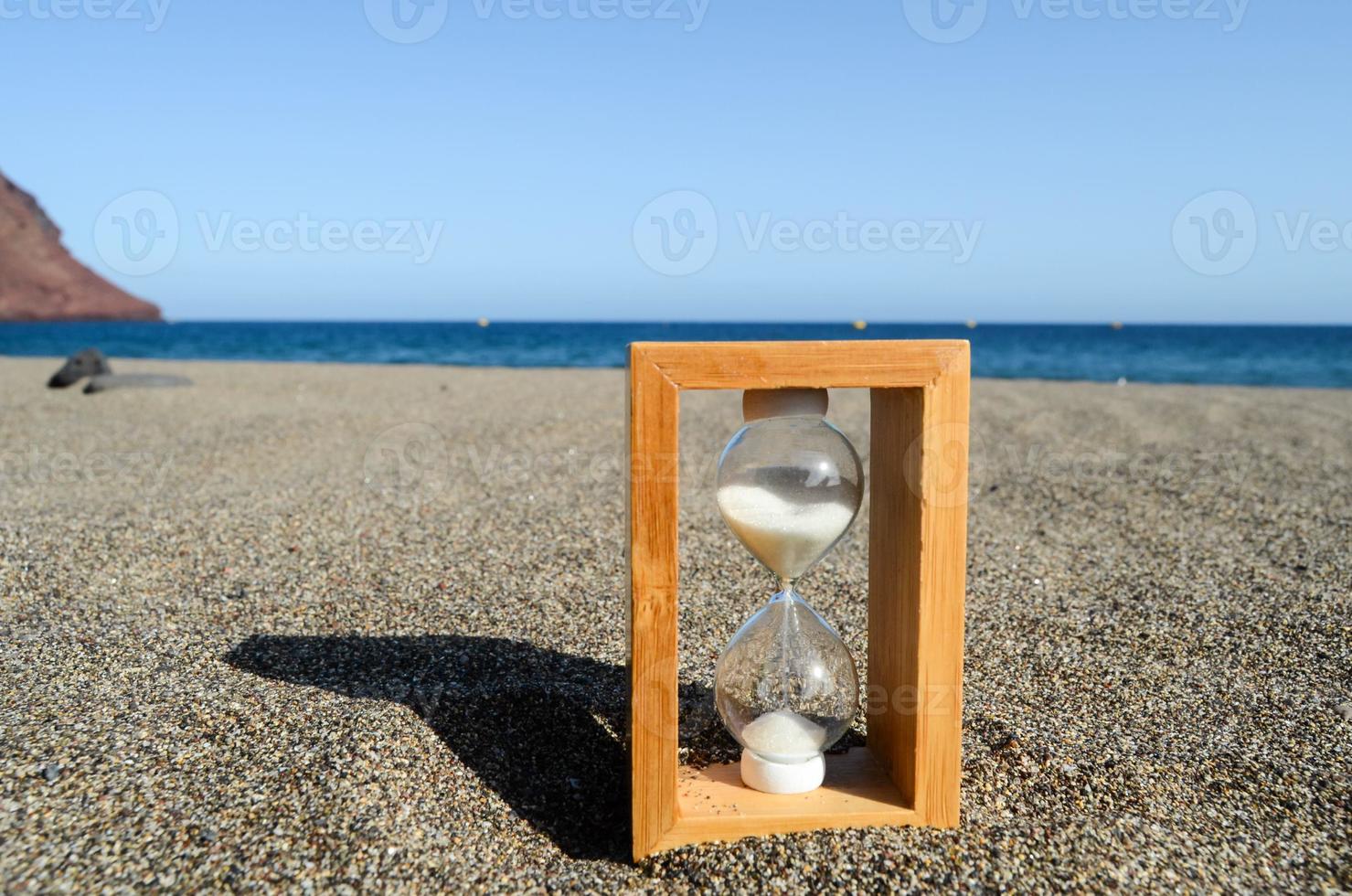 Hourglass close up photo
