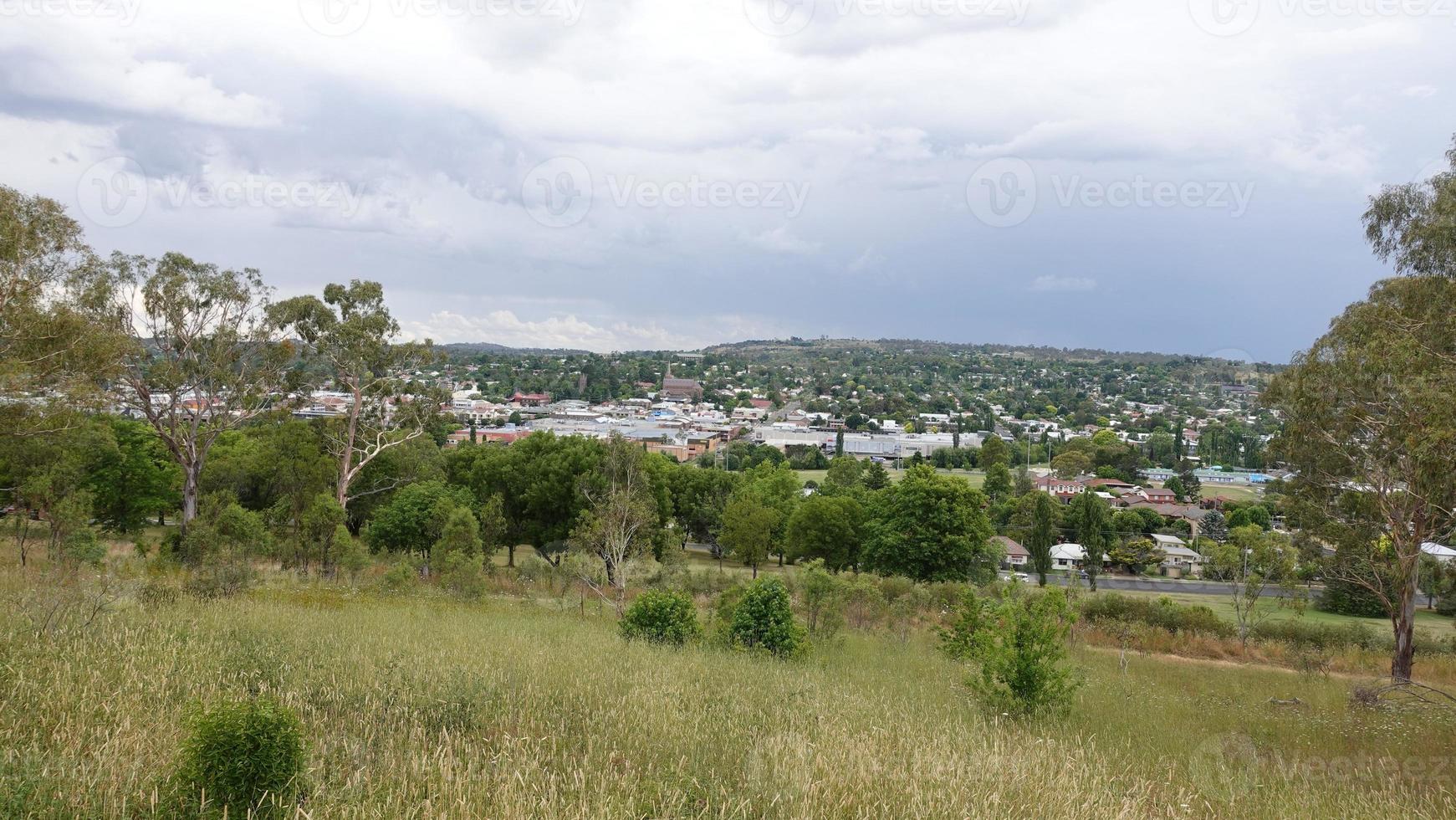 drummond apex lookout armidale, nueva gales del sur, australia, vistas de la ciudad a orillas del arroyo dumaresq, en las mesetas del norte en la región de nueva inglaterra. foto