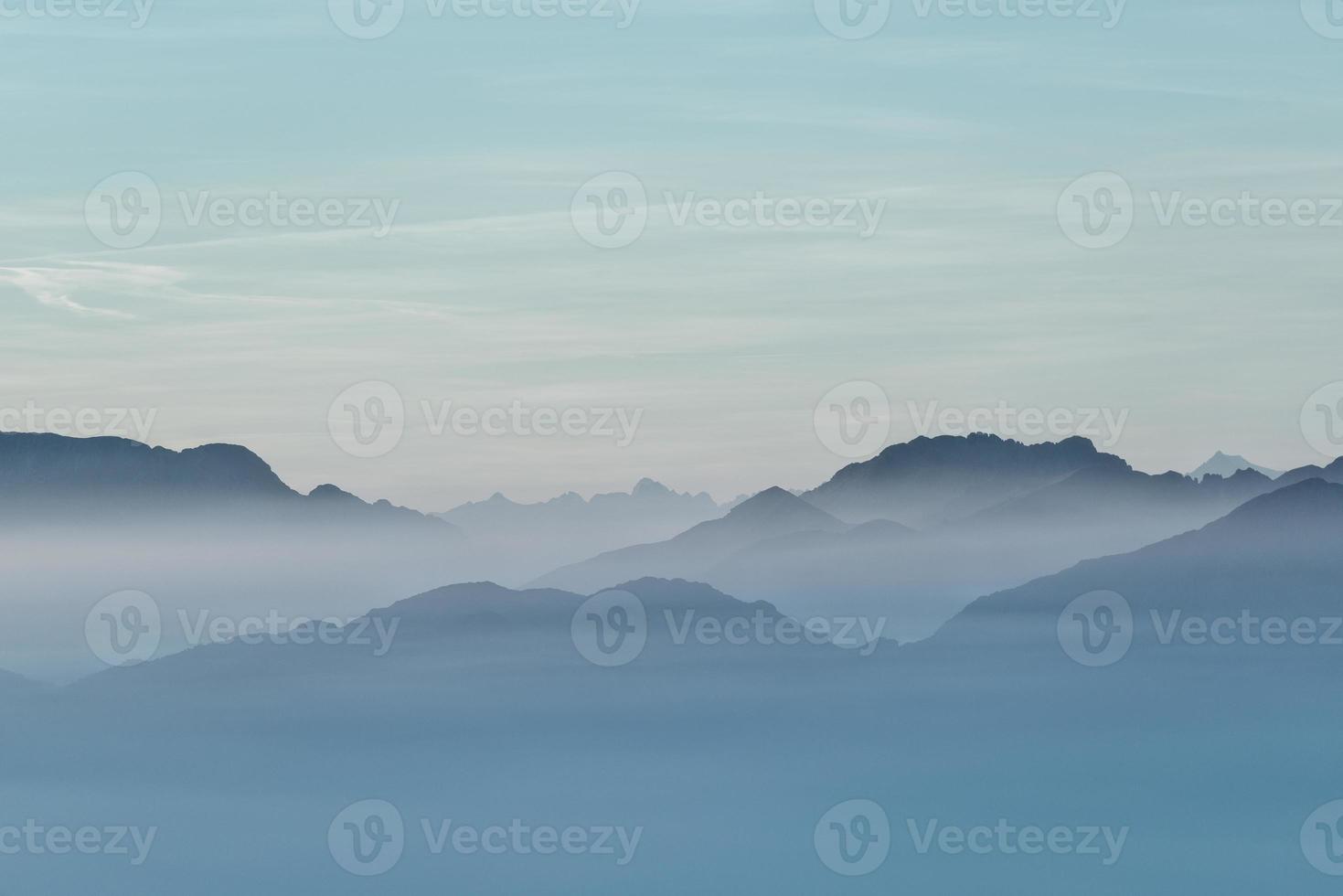 sea of the mountain photo