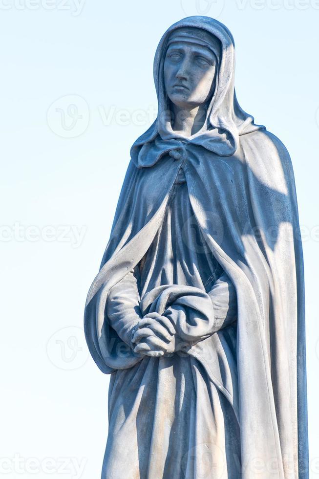 estatua en el puente carlo en praga foto