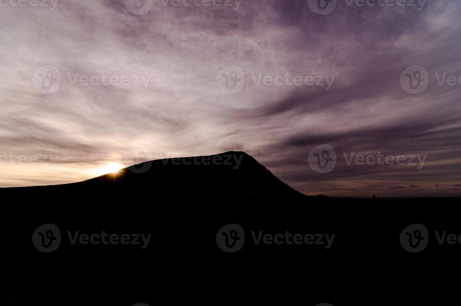 vista panorámica de las montañas foto